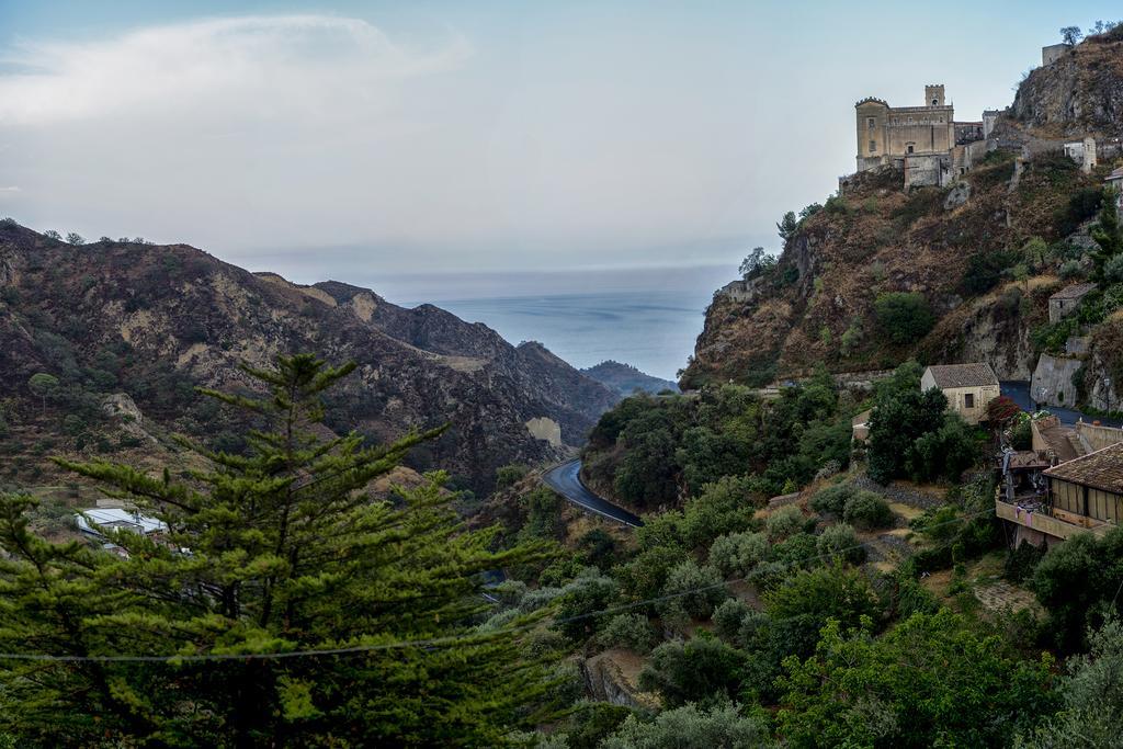 B&B Il Padrino Savoca Dış mekan fotoğraf