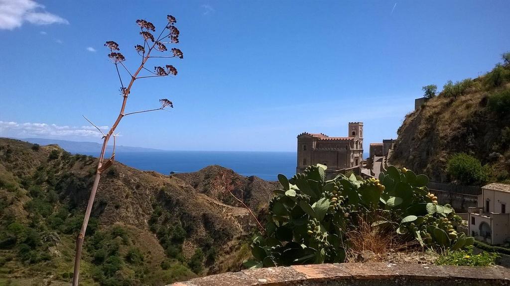B&B Il Padrino Savoca Dış mekan fotoğraf